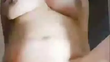 Nude Indian girl exposes her big boobs and wet pussy