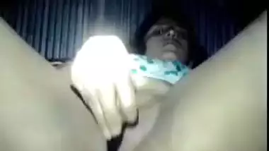 Horny Desi girl dildoing her chubby pussy with zucchini XXX