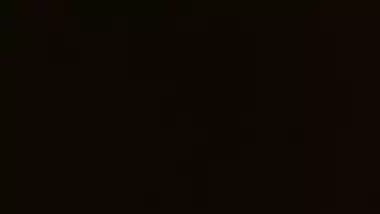 Chut ki video – Desi hottie showing yoni