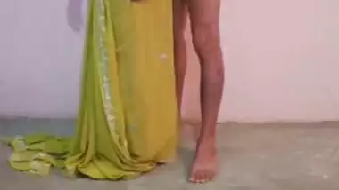 Sarla Bhabhi sucking cock homemade porn