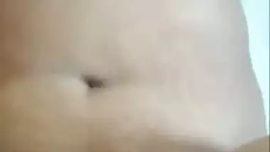 Gujrati milf’s xxx MMS with her lover from Oyo room