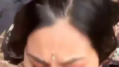 Hyderabad lady enjoys Indian blowjob sex in jungle