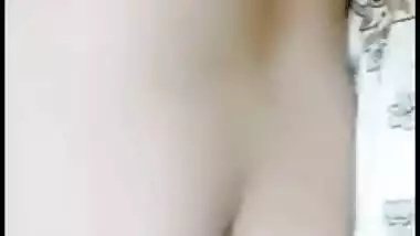 Insatiable Pakistani mom needs fingers and XXX dildo for Desi cunt