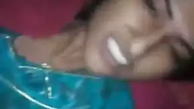 Dehati cum-hole porn clip of Dehati bhabhi exposing her pussy
