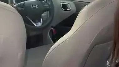 Horny lady’s outdoor blowjob makes her guy cum in the car